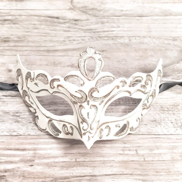 Venetian Cat Eye Mask Masquerade Mask Mardi Gras Mask - Picture 6 of 6